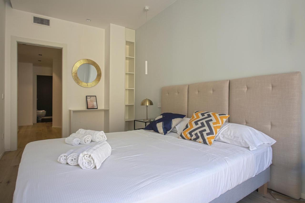 Milan Chic Luxury Apartments-Hosted By Sweetstay ภายนอก รูปภาพ