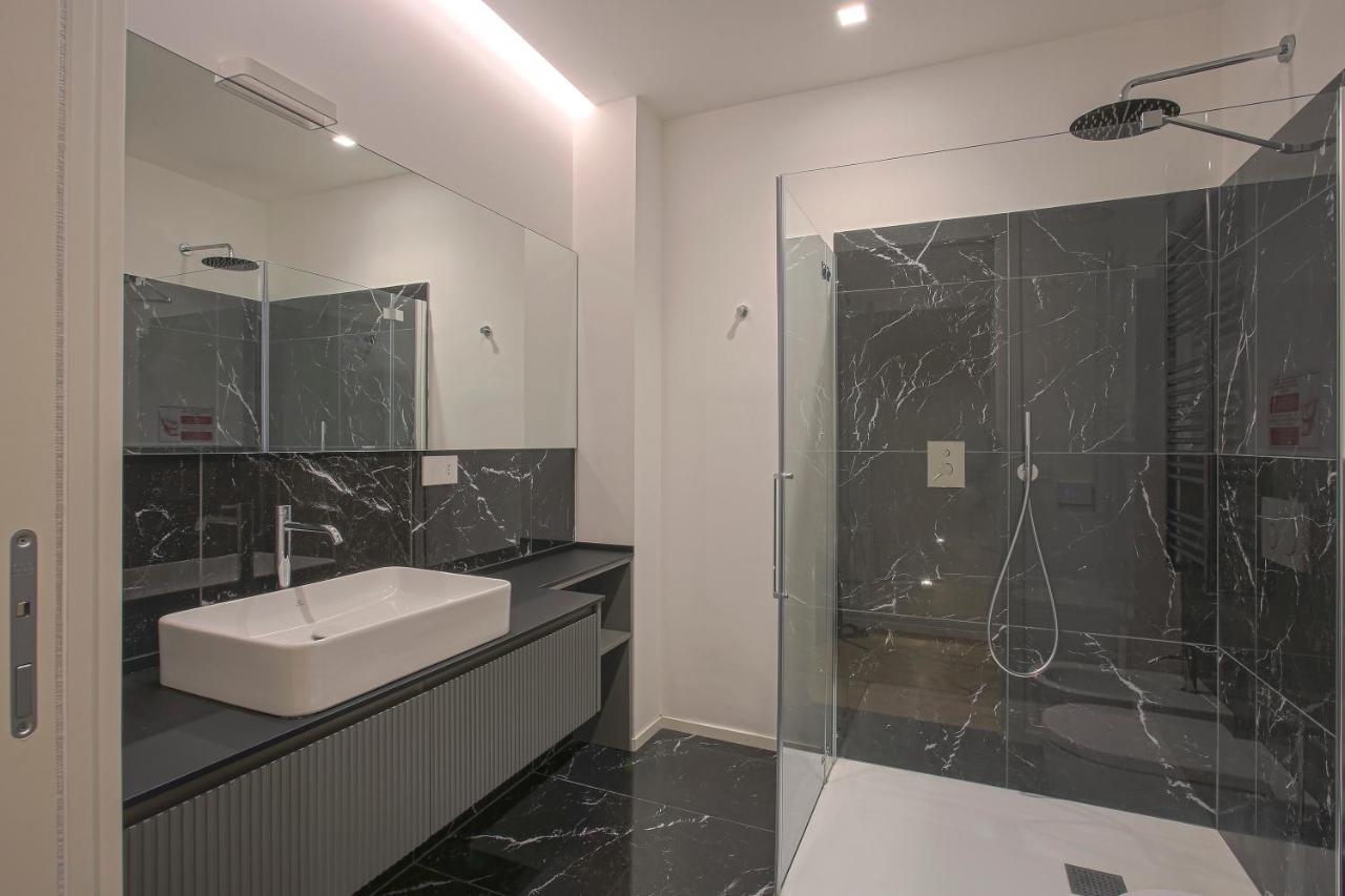 Milan Chic Luxury Apartments-Hosted By Sweetstay ภายนอก รูปภาพ