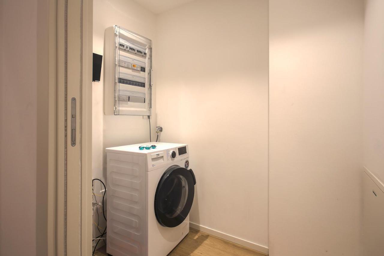 Milan Chic Luxury Apartments-Hosted By Sweetstay ภายนอก รูปภาพ