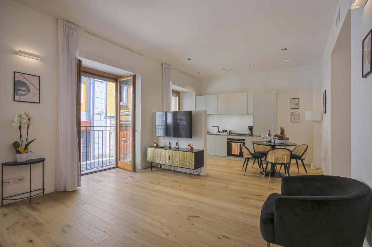 Milan Chic Luxury Apartments-Hosted By Sweetstay ภายนอก รูปภาพ